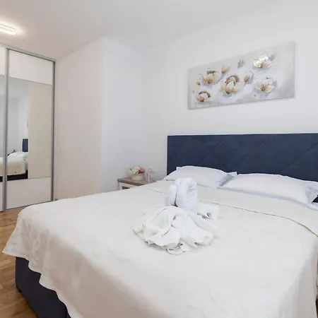 Lusi Apartment