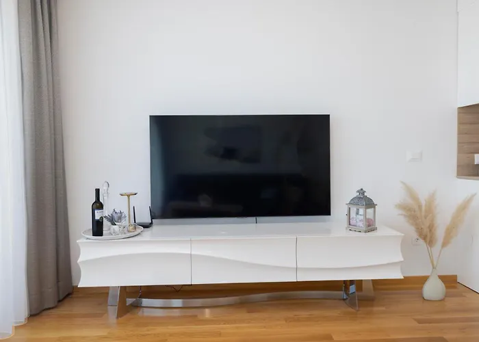 Lusi Apartment Makarska